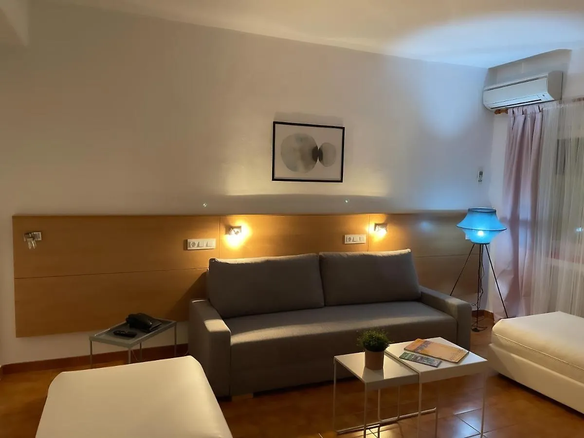 Hotel Patricia Torreguadiaro 2*,  Spain